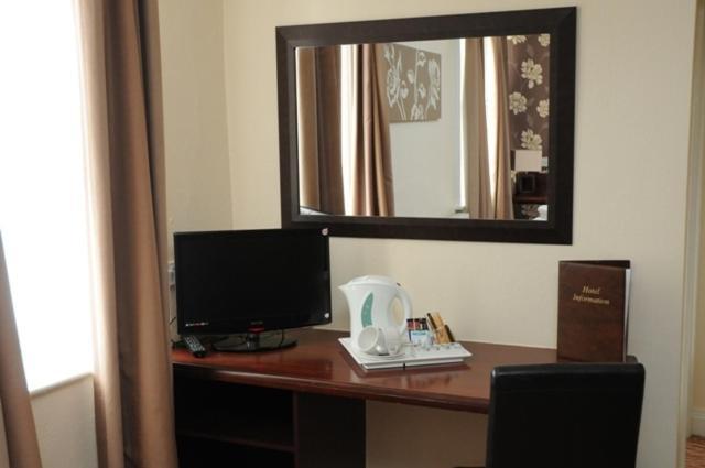 The White House Hotel Telford Quarto foto